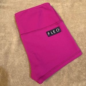 Fleo rose high rise original single lined, like new size medium